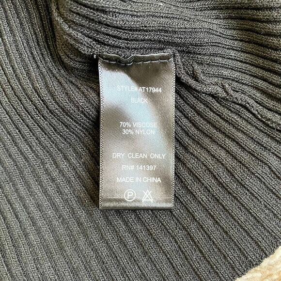 ASTR The Label Sz XL NWT Ribbed Knit Cut-out Neck Sweater Pullover Stretchy - Picture 13 of 16